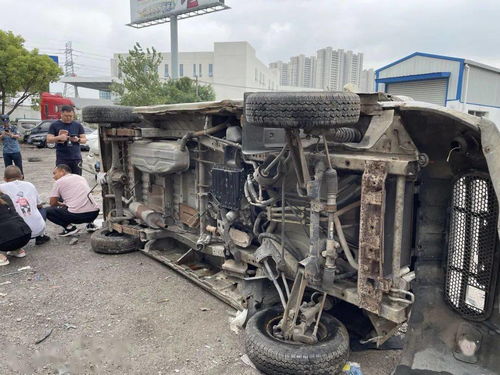 重拳出擊 多部門(mén)聯(lián)合突擊嚴(yán)打報(bào)廢機(jī)動(dòng)車(chē)回收拆解 黑窩點(diǎn)